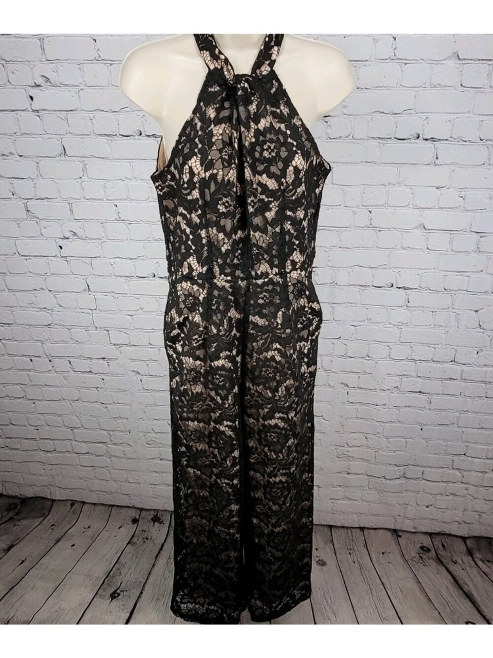 Julia Jordan Black Lace Sleeveless High Neck Wide Leg Lined Jumper Size 2